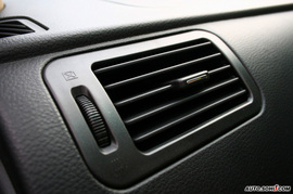 搜狐广西试驾景逸1.8T内饰