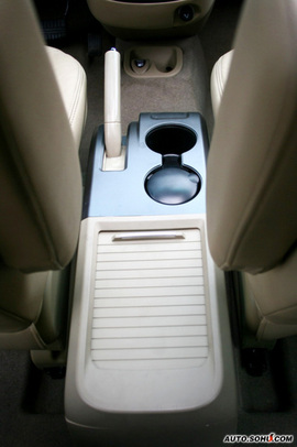 搜狐广西试驾景逸1.8T内饰