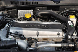 北京汽车绅宝2013款2.0T豪华版(101748)