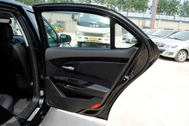 北京汽车绅宝2013款2.0T豪华版(101748)