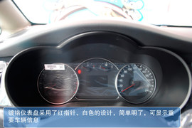 起亚新佳乐2013款2.0L