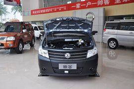 2013款郑州日产帅客1.5L手动7座标准型
