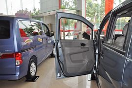 2013款郑州日产帅客1.5L手动7座标准型