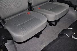 2013款郑州日产帅客1.5L手动7座标准型