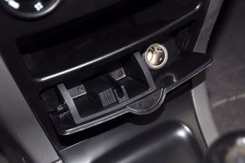 2013款郑州日产帅客1.5L手动7座标准型