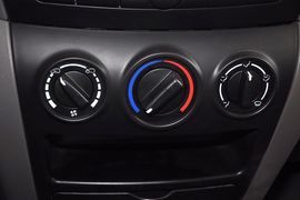 2013款郑州日产帅客1.5L手动7座标准型