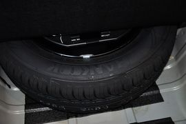 2013款标致307两厢