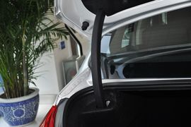 2013款标致307两厢