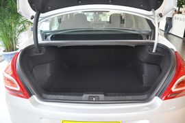 2013款标致307两厢