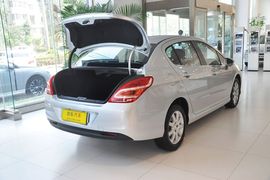 2013款标致307两厢