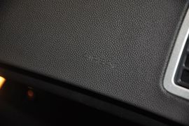 2013款标致307两厢