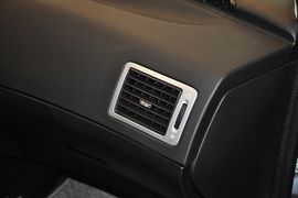 2013款标致307两厢