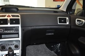 2013款标致307两厢