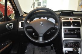 2013款标致307两厢