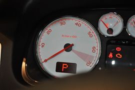 2013款标致307两厢