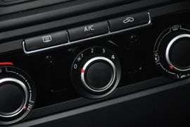 2012款大众高尔夫1.6L手自一体舒适型