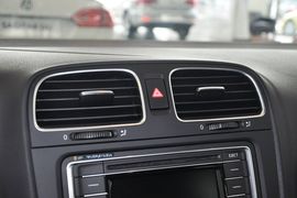 2012款大众高尔夫1.6L手自一体舒适型