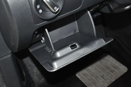 2012款大众高尔夫1.6L手自一体舒适型