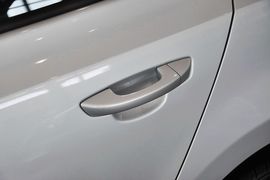 2012款大众高尔夫1.6L手自一体舒适型