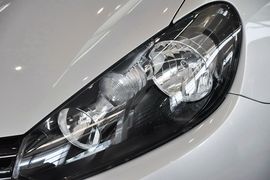 2012款大众高尔夫1.6L手自一体舒适型