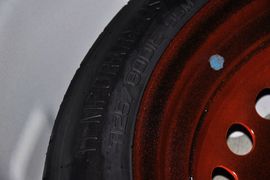 2012款起亚K2三厢1.4L手动GLS纪念版