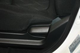 2012款起亚K2三厢1.4L手动GLS纪念版