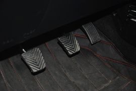 2012款起亚K2三厢1.4L手动GLS纪念版