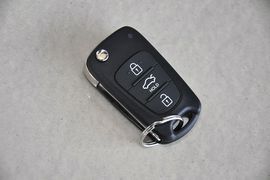 2012款起亚K2三厢1.4L手动GLS纪念版