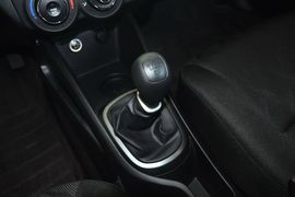 2012款起亚K2三厢1.4L手动GLS纪念版