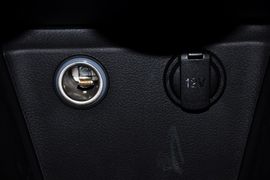 2012款起亚K2三厢1.4L手动GLS纪念版