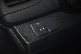2012款起亚K2三厢1.4L手动GLS纪念版