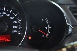 2012款起亚K2三厢1.4L手动GLS纪念版