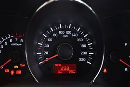 2012款起亚K2三厢1.4L手动GLS纪念版