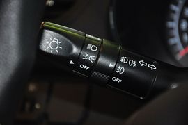 2012款起亚K2三厢1.4L手动GLS纪念版