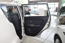 2013款起亚秀尔1.6L