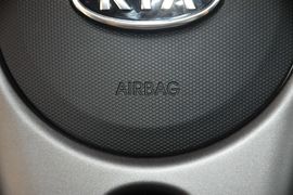 2013款起亚秀尔1.6L