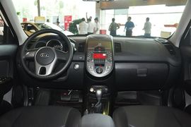 2013款起亚秀尔1.6L