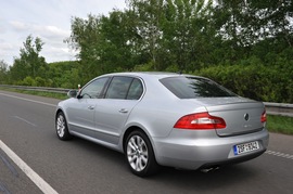 2013款斯柯达Superb旅行车海外体验