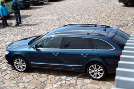 2013款斯柯达Superb旅行车海外体验