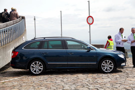 2013款斯柯达Superb旅行车海外体验