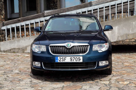 2013款斯柯达Superb旅行车海外体验