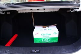 2013款北京汽车E系列三厢1.5L