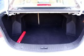 2013款北京汽车E系列三厢1.5L