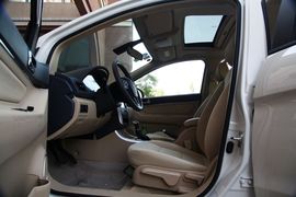 2013款北京汽车E系列三厢1.5L