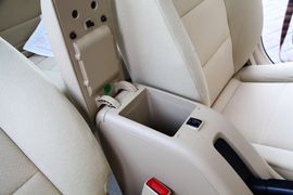 2013款北京汽车E系列三厢1.5L