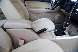 2013款北京汽车E系列三厢1.5L