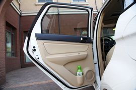 2013款北京汽车E系列三厢1.5L