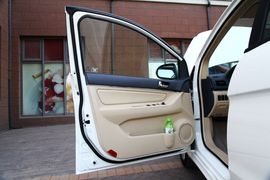 2013款北京汽车E系列三厢1.5L