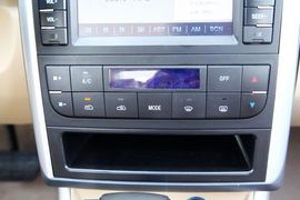 2013款北京汽车E系列三厢1.5L