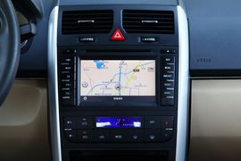 2013款北京汽车E系列三厢1.5L